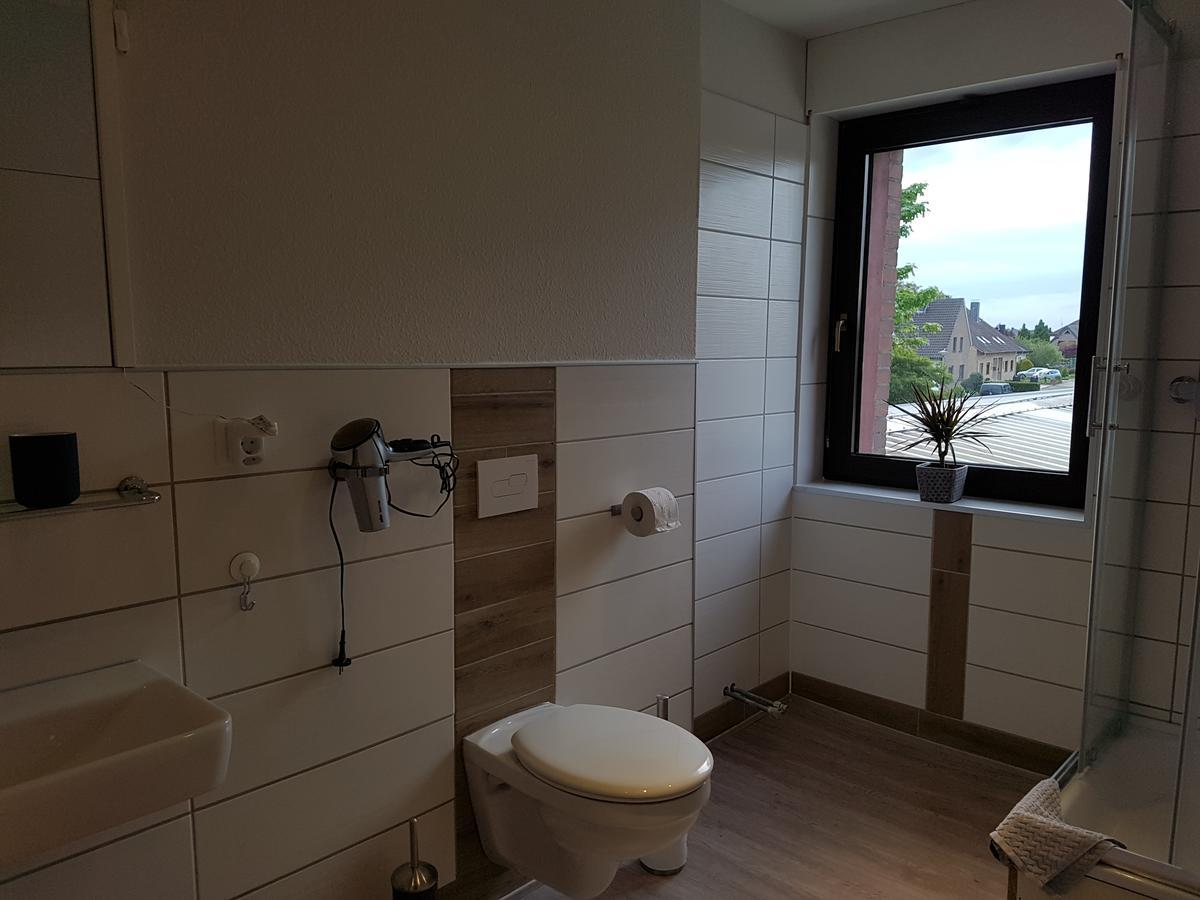 Landgasthof Schaenzer Voerde ภายนอก รูปภาพ